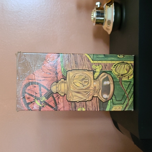 AVON Auto Lantern Oland Aftershave & Talc Decanter! Full/ Unopened with Box! - Picture 9 of 16